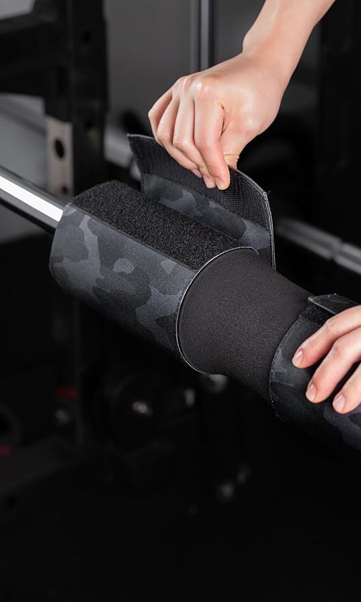 Fitgriff® Barbell Hip Thrust Pad for Squats, Lunges & Glute Bridges – Weightlifting Cushion for Neck & Shoulder Protection – Fits Olympic & Standard Bars