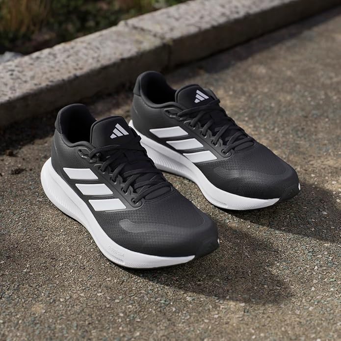 adidas Men's Falcon