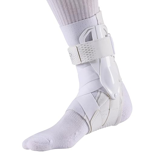 Shock Doctor L3 ZR Ankle Brace Right White M