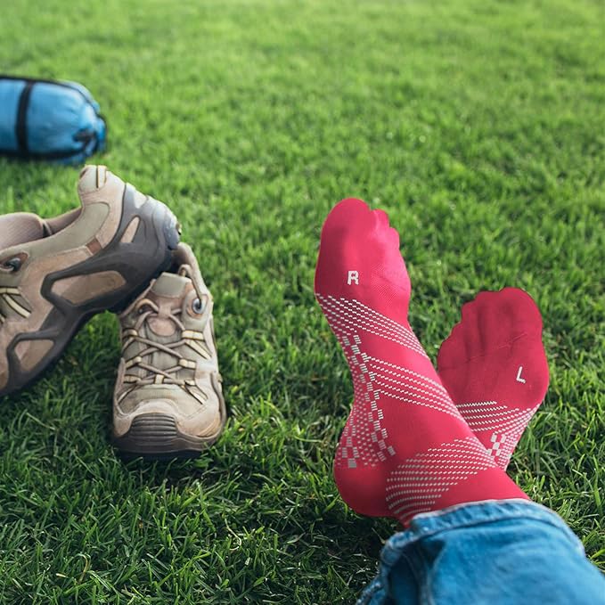 TechWare Pro Plantar Fasciitis Socks - Ankle Compression Socks for Women & Men. Achilles Tendonitis Brace & Foot Arch Support