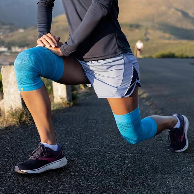 Bauerfeind Sports Compression Knee Sleeve - Lightweight Design with Gripping Zones for Knee Pain Relief & Performance