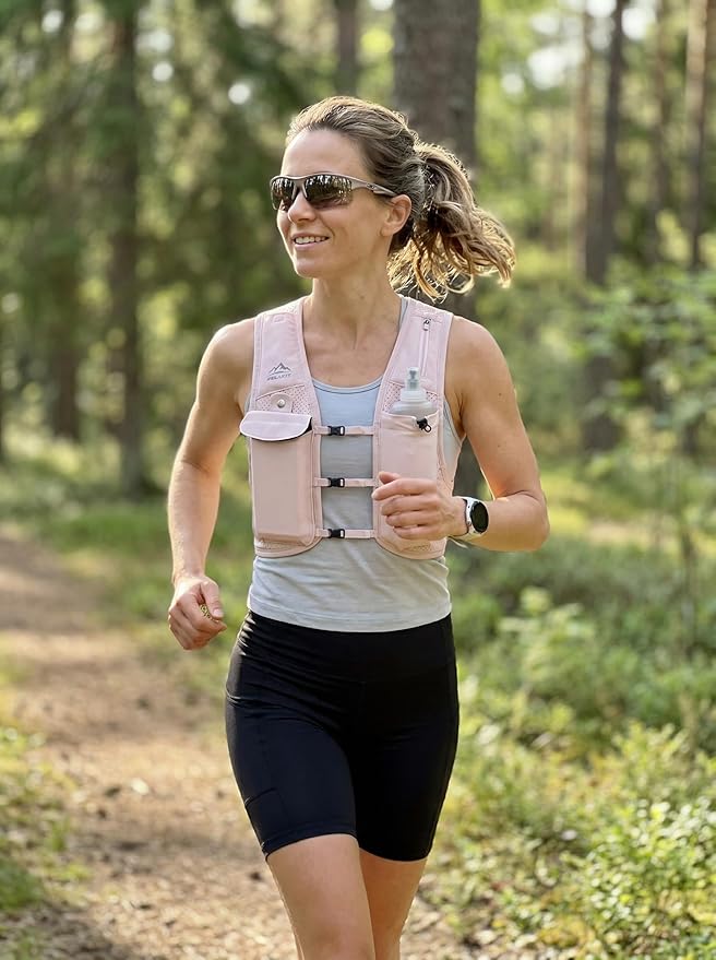 Running Vest for Women Men, USA Original Patent, Adjustable Chest Straps Running Hydration Vest with 500ml Soft Flask, Lightweight Reflective Hydration Backpack for Marathon