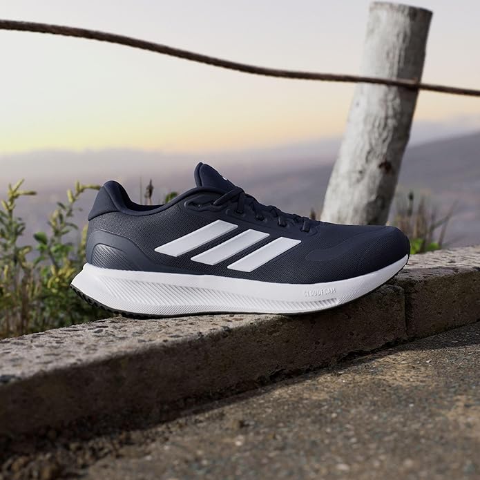 adidas Men's Falcon
