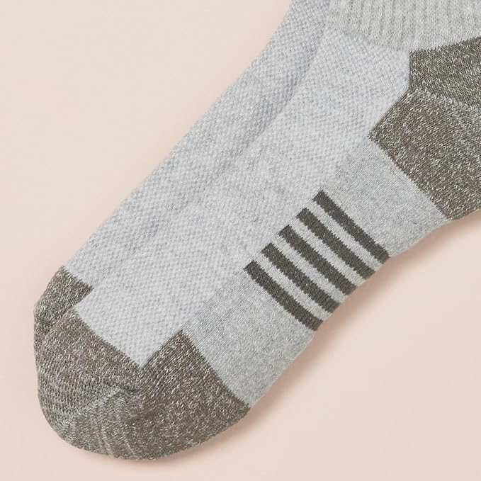 Amazon Essentials Men's Athletic Ankle Socks, Cushioned with Arch Support, Moisture Wicking