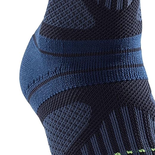 Bauerfeind Sports Ankle Support Dynamic - Ankle Compression Sleeve for Freedom of Movement - 3D AirKnit Fabric for Breathability - Premium Quality & Washable (M, Black)