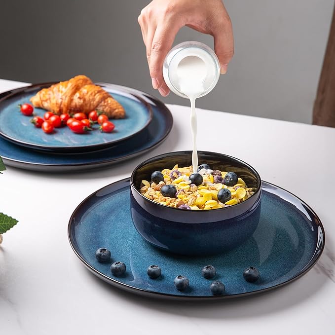 LERATIO Ceramic Dinner Plates Set of 6,10.5 Inch Reactive Glaze Porcelain Plates, Modern Shape Dinnerware Dishes Set for Kitchen,Microwave&Dishwasher&Oven Safe, Scratch Resistant-Blue